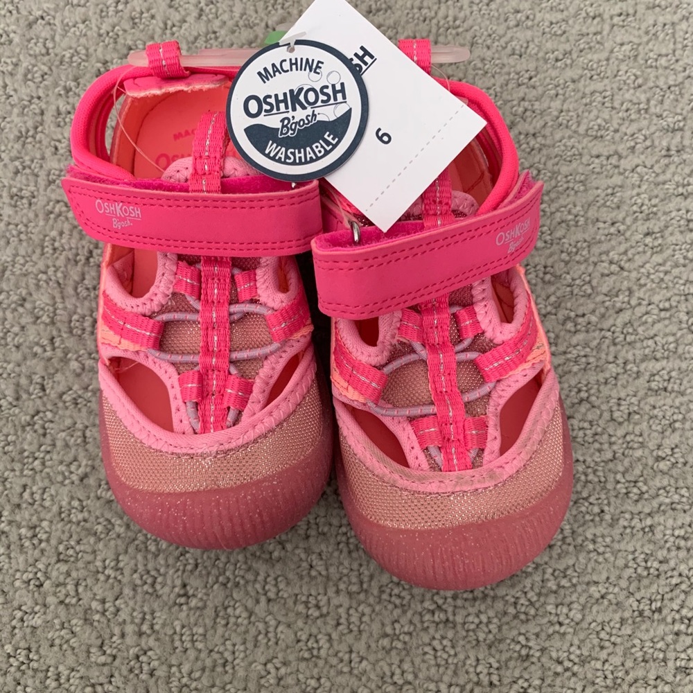Oshkosh shoes. NWT.